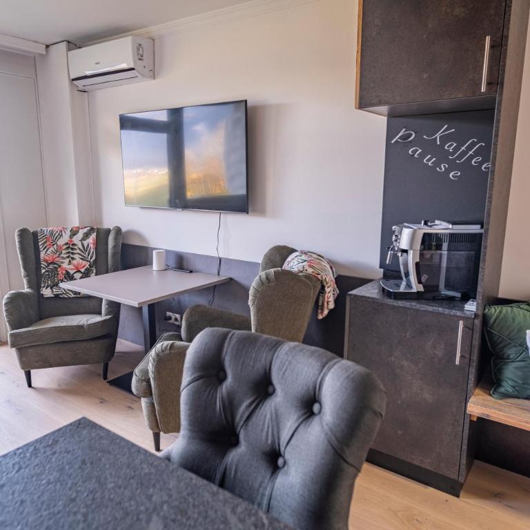 Wolfgangsee Appartements - Panorama Blick, Parkplatz, Balkon - Studio with Lake View - 24