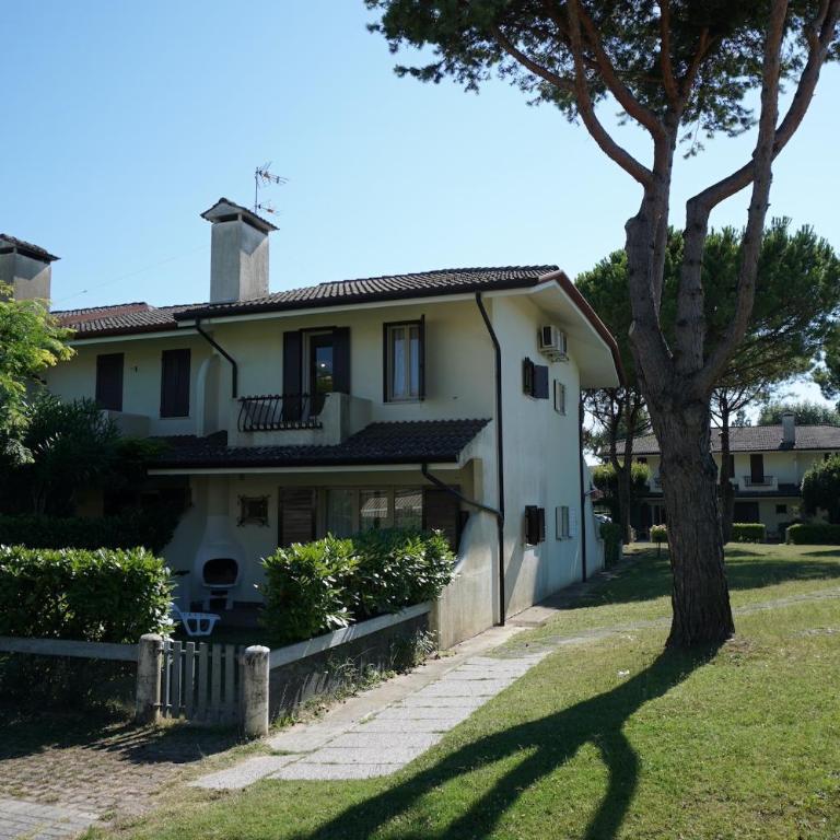 Relax in a villa with private garden - Villa - 13