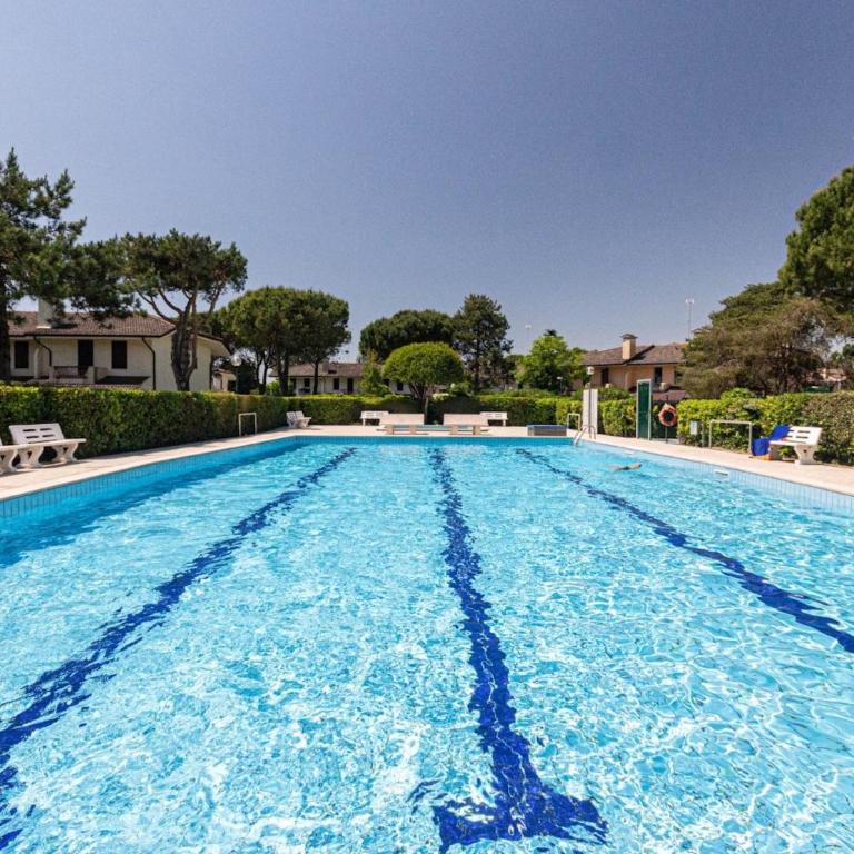 Relax in a villa with private garden - Villa - 15