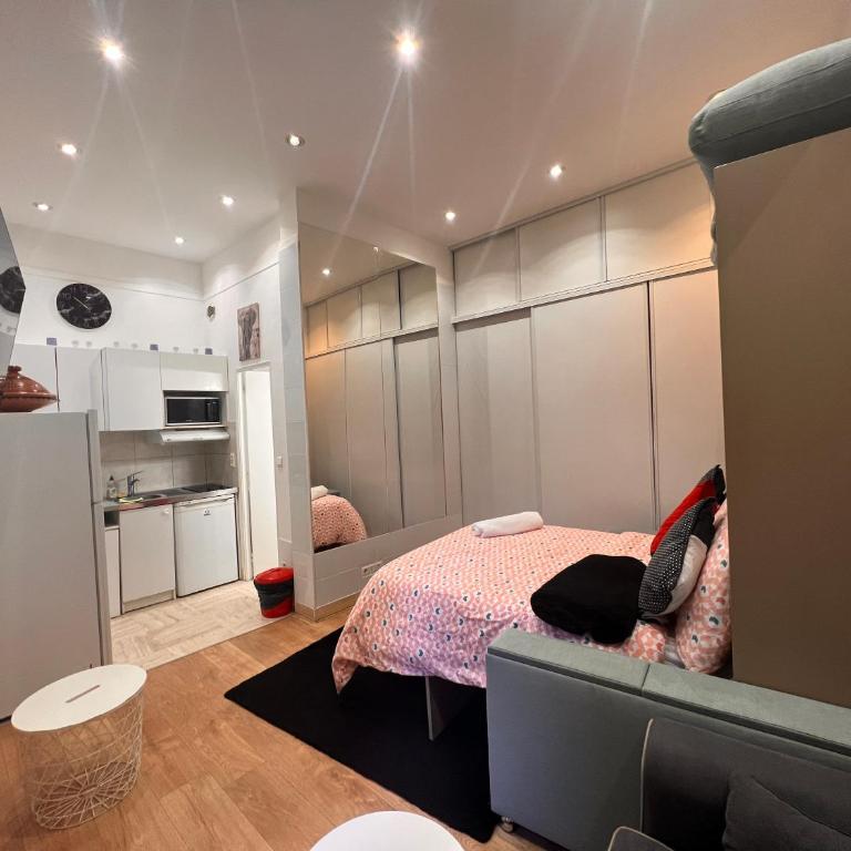 Chic Studio at Arc de Triomphe and Champs Elysees - Studio - 4