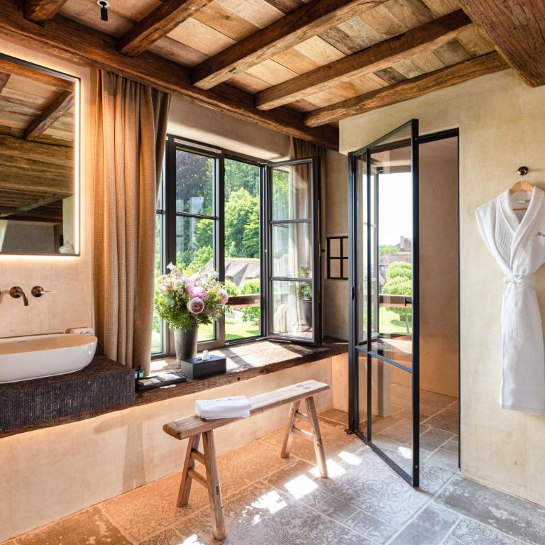 La Ferme Saint Simeon Hotel & Spa - Relais & Chateaux - Suite avec Douche et Baignoire de Balnéothérapie - Vue sur Estuaire de la Seine - 4