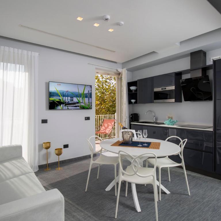 Elegance Riccione - Appartamento con 2 Camere da Letto - 2