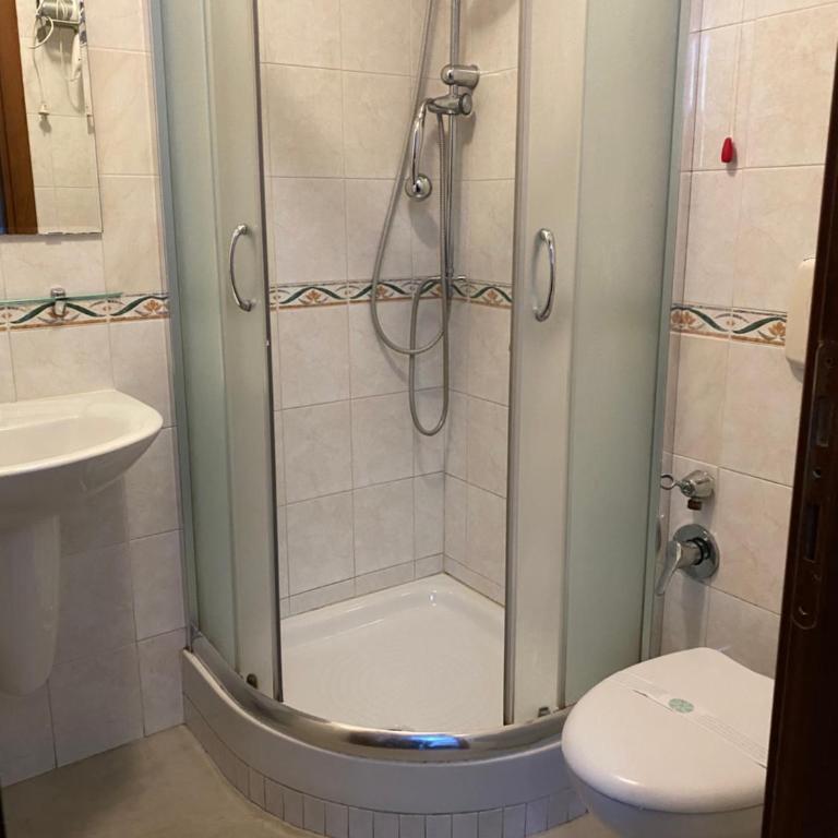 affittacamere san pietro resort - Camera Tripla con Bagno Privato - 2
