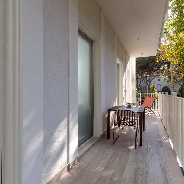 Elegance Riccione - Appartamento con 2 Camere da Letto - 4