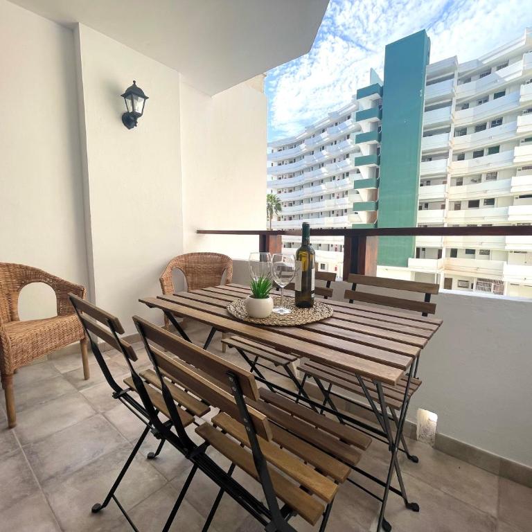 Timeless clock Apartment - Three-Bedroom Apartment - 5