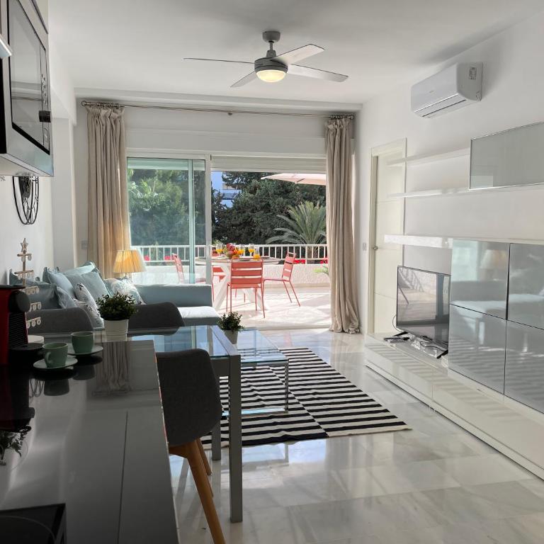 SUNLIGHT BEACH Apartment 2 bedrooms - Two-Bedroom Apartment - 23