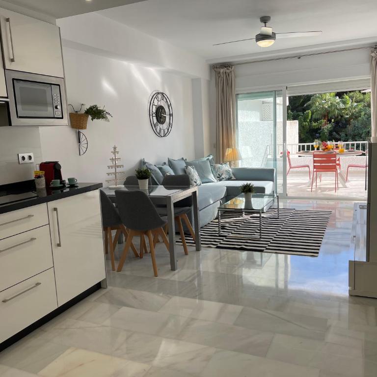 SUNLIGHT BEACH Apartment 2 bedrooms - Two-Bedroom Apartment - 29