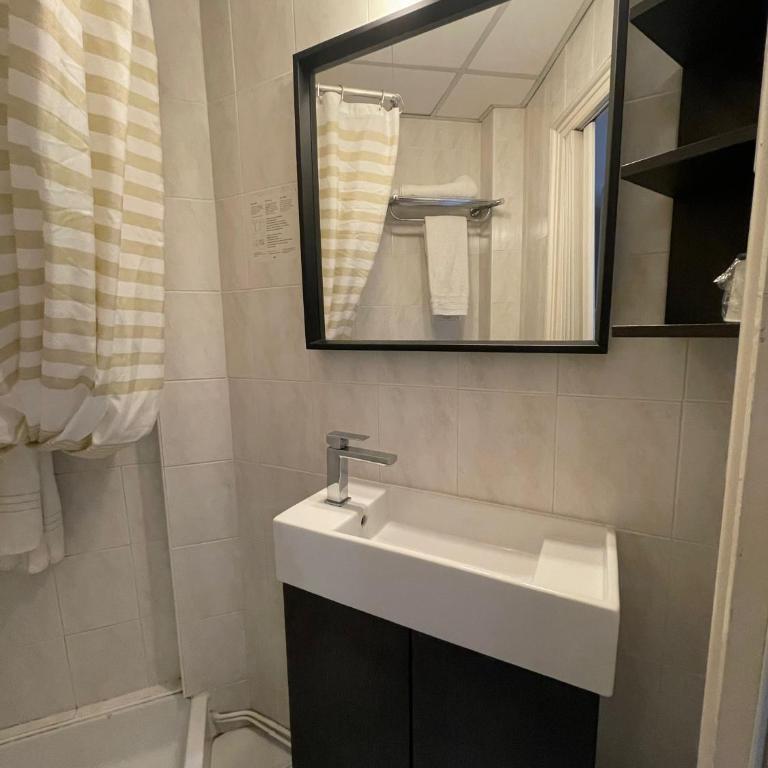 Hotel de La Comédie - Place De La Comédie Opéra - Chambre Simple - 14