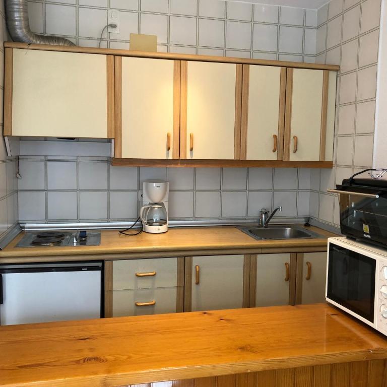 Sierra Nevada Center - Two-Bedroom Apartment - 10