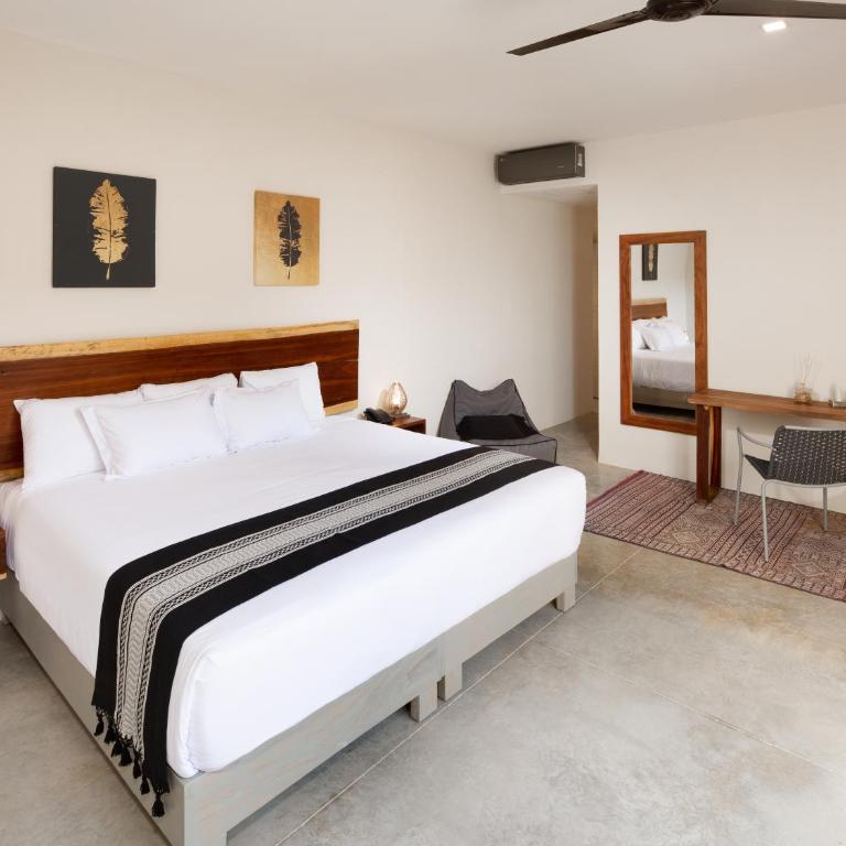 Naala Tulum - Deluxe King Room - 2