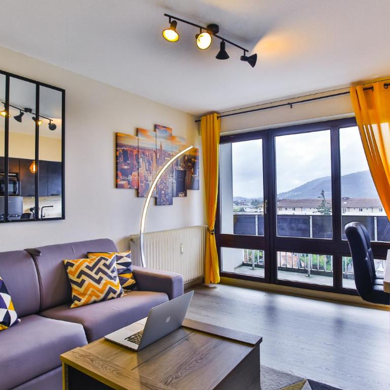 Empire New York Signature - Apartment with Mountain View - 10