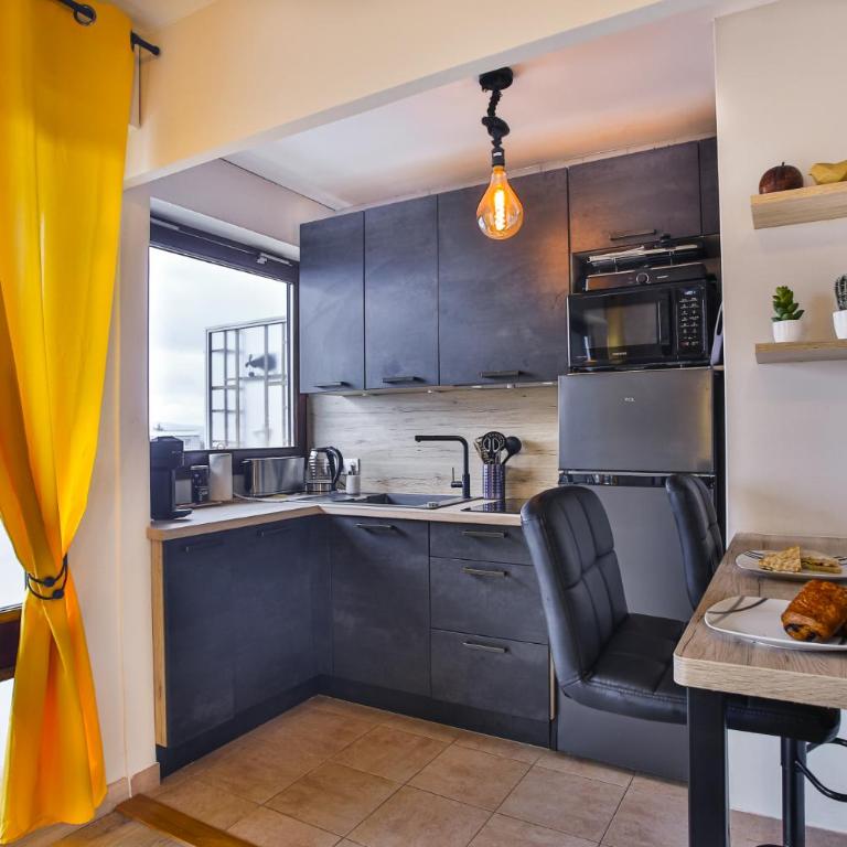 Empire New York Signature - Apartment with Mountain View - 3