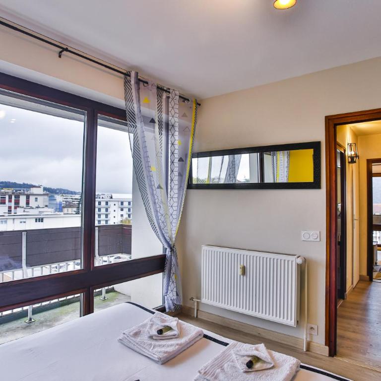Empire New York Signature - Apartment with Mountain View - 15