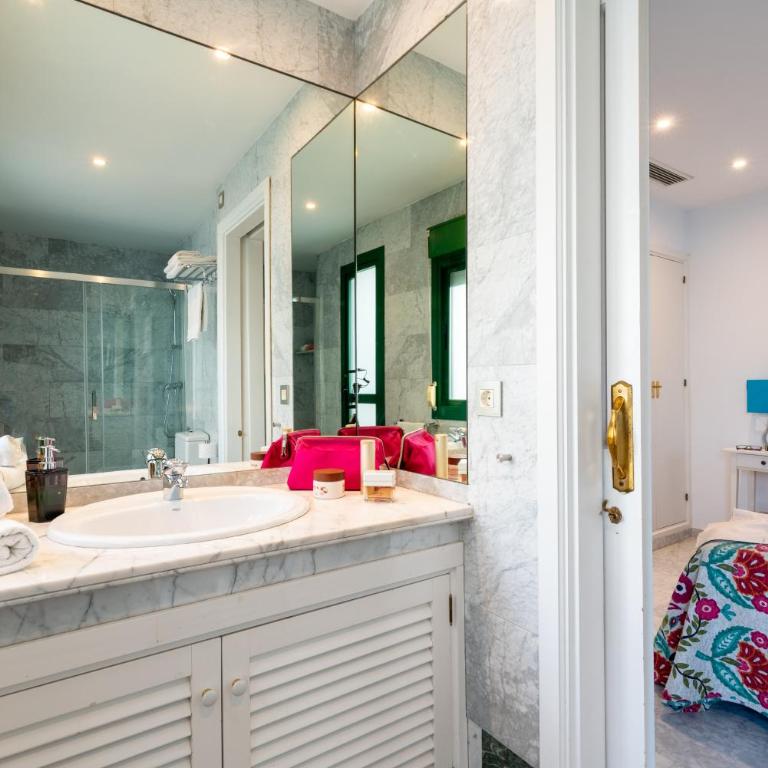 Sevilla Central Suites Apartamentos Puerta Jerez - Ático Dúplex con terraza - 22