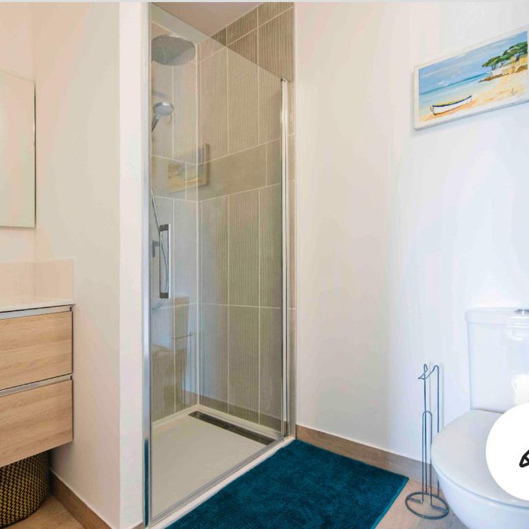 Cosy Loire, T2 neuf, front de Loire ,vue cathédrale,5min à pied centre ville et parking privé - Apartamento de 1 dormitorio - 5