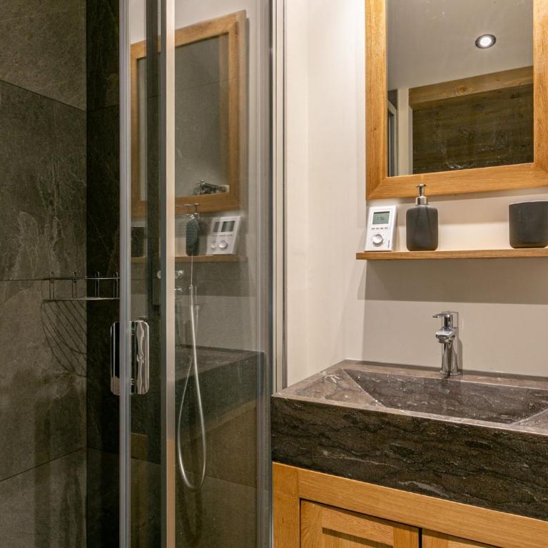 Appartement de Standing en Duplex à Val-d'Isère avec Balcon, Parking et Wifi - FR-1-694-22 - Appartement - 3