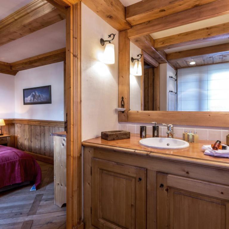 Appartement de standing avec cheminée, 4 chambres, garage et WIFI, Val-d'Isère - Four-Bedroom Apartment - 5