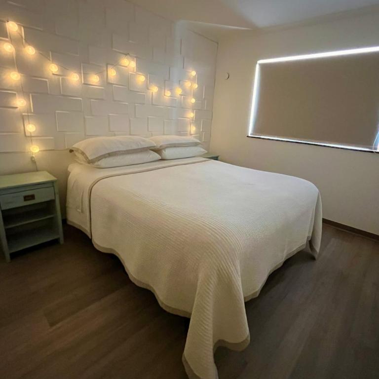 Moderno Departamento Equipado Estacionamiento Privado 2D-2B con Excelente ubicación en Los Ángeles - Apartamento de 2 dormitorios - 18