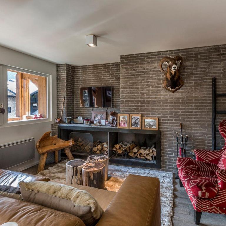 Appartement duplex haut de gamme avec cheminée au cœur de Val-d'Isère, proche des pistes et commodités - FR-1-694-104 - Appartement - 4