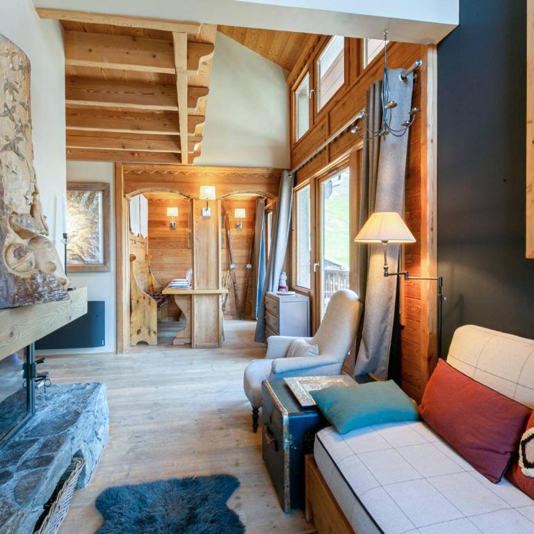 Appartement élégant avec cheminée et balcon, aux pieds des pistes et au cœur de Val-d'Isère - FR-1-694-138 - Appartement - 5