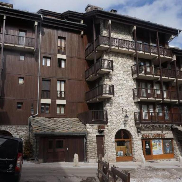 Appartement élégant avec cheminée et balcon, aux pieds des pistes et au cœur de Val-d'Isère - FR-1-694-138 - Appartement - 6