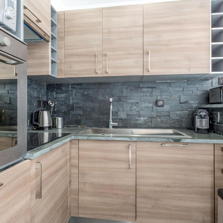 Appartement élégant contemporain avec balcon sud et wifi - FR-1-694-170 - Appartement - 5