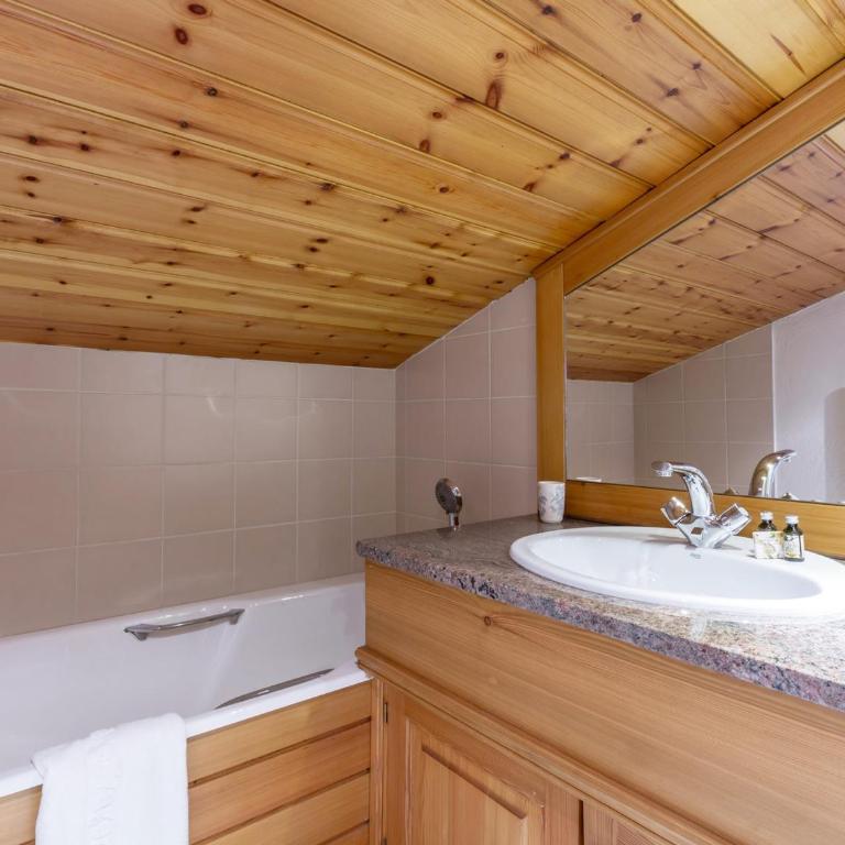 Duplex de Standing au Pied des Pistes avec Grand Balcon, Expo Sud/Ouest, Parking Inclus - Appartamento con 5 Camere da Letto - 7