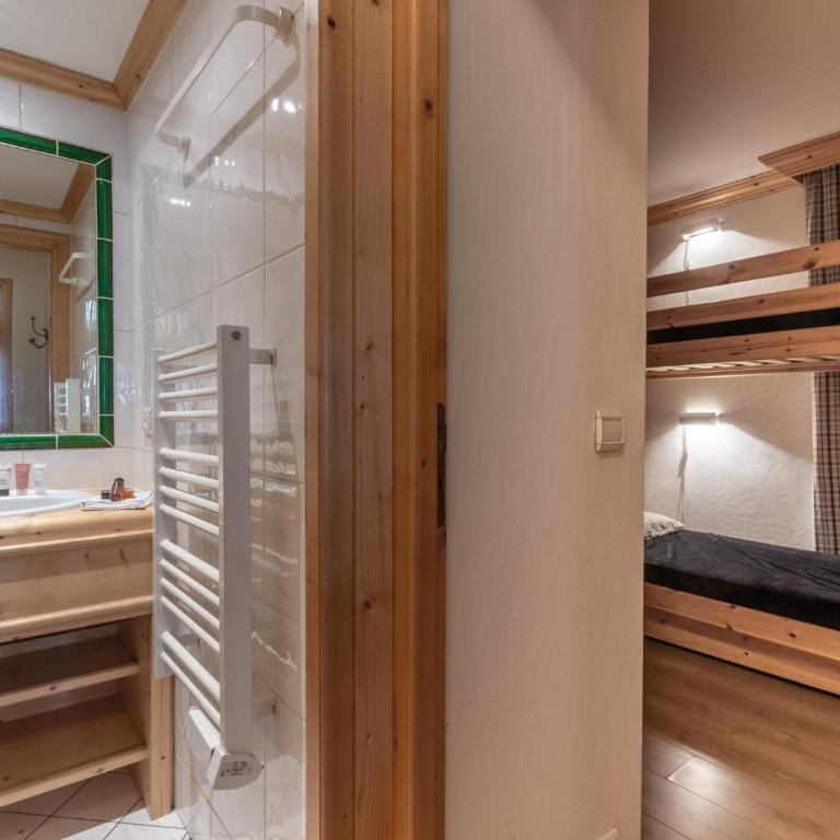 Appartement standing 3 pièces avec terrasse, cheminée, parking et WiFi à Val-d'Isère - FR-1-694-199 - Appartement - 5