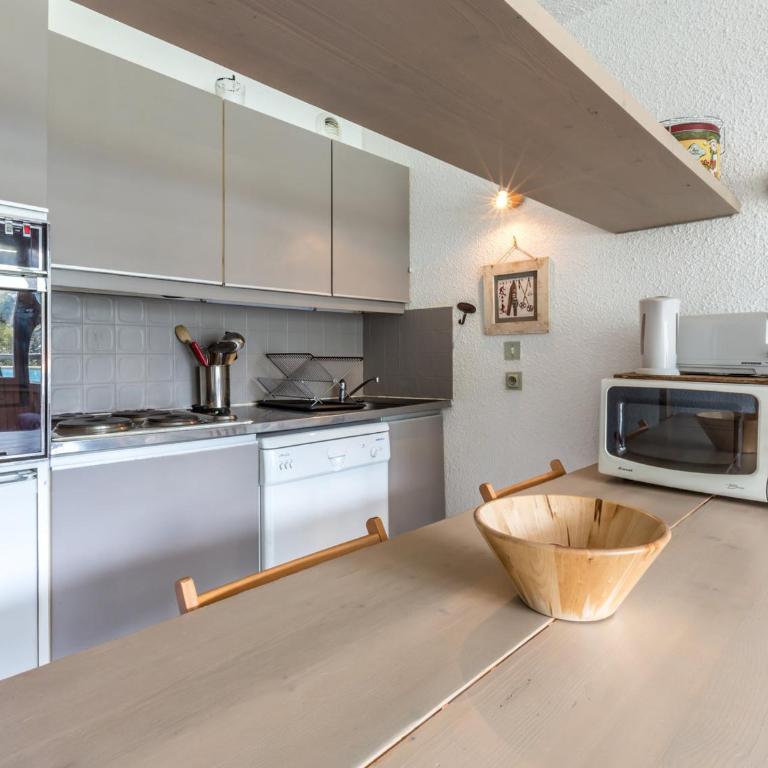 Confortable appartement skis aux pieds à La Daille avec animaux acceptés - FR-1-694-210 - Appartement - 6
