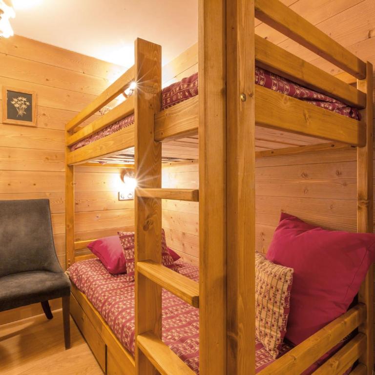Appartement rénové avec wifi, garage et balcon sud à Val-d'Isère - FR-1-694-232 - Appartement - 4
