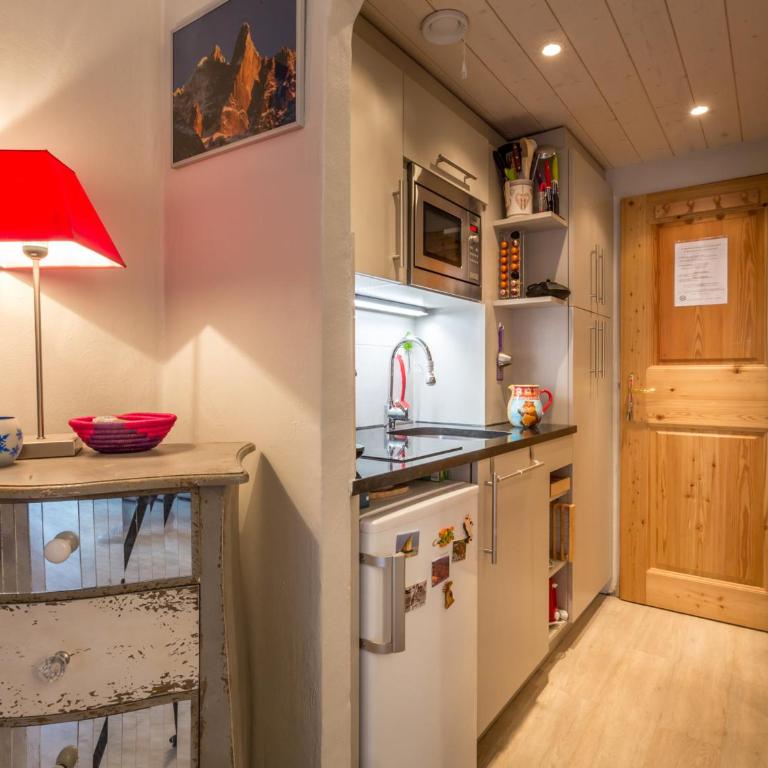 Studio rénové avec wifi, balcon, au cœur de Val-d'Isère, proche pistes et commodités - FR-1-694-230 - Studio - 6