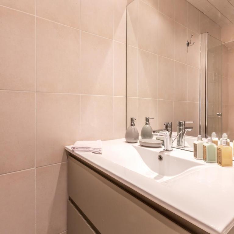 Studio rénové avec wifi, balcon, au cœur de Val-d'Isère, proche pistes et commodités - FR-1-694-230 - Studio - 7