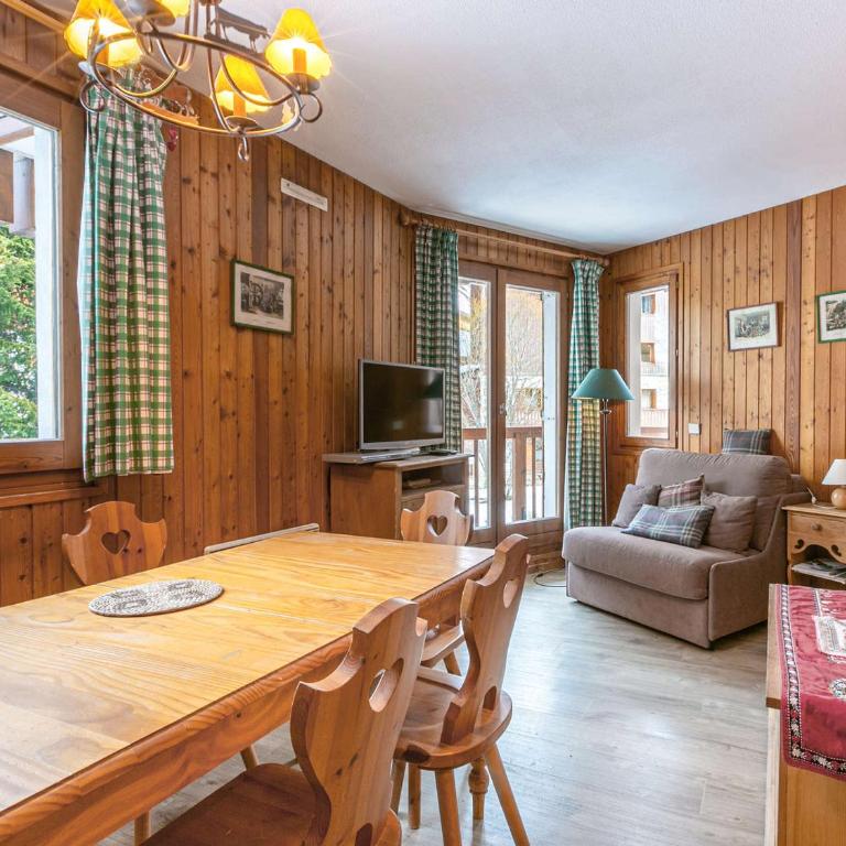 Appartement Chaleureux avec Parking et Accès Facile aux Pistes à Val-d'Isère - FR-1-694-233 - Appartement - 2