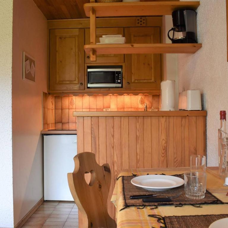 Studio confortable 4 pers. avec balcon sud, proche pistes et commodités, Méribel - FR-1-180-10 - Apartment (4 Erwachsene) - 9