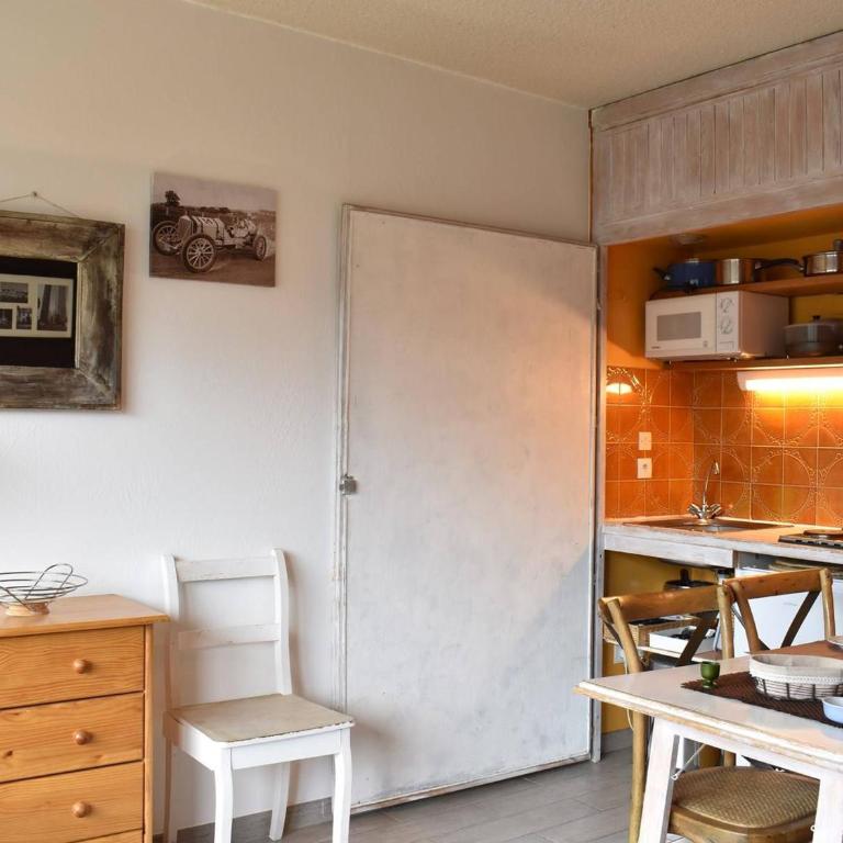 Studio cosy au pied des pistes à Méribel – Balcon, TV, animaux acceptés, ski à 100 m ! - Appartamento con 1 Camera da Letto - 10