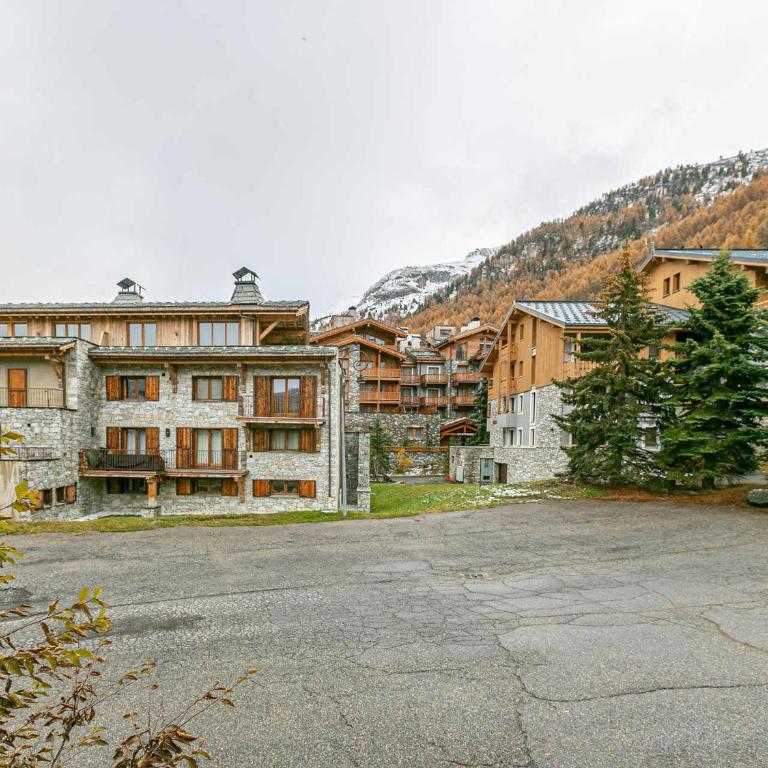 Appartement confortable et bien équipé à Val-d'Isère avec parking et terrasse - FR-1-694-301 - Appartement - 3