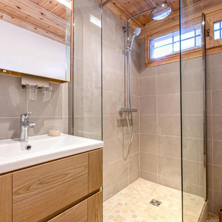 Appartement confortable et bien équipé à Val-d'Isère avec parking et terrasse - FR-1-694-301 - Appartement - 4