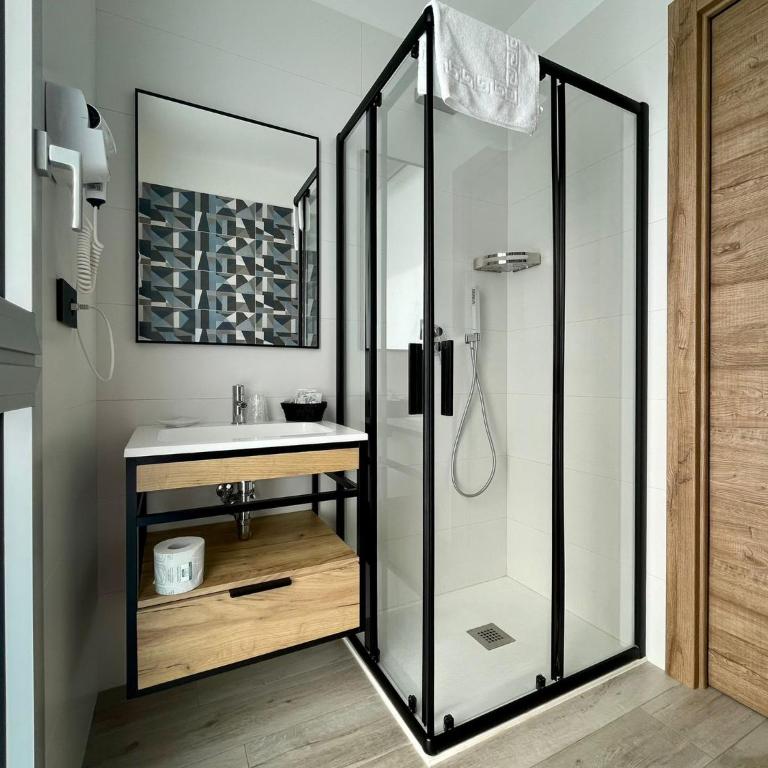 Bari Airport Rooms - Double Room with Balcony - 6