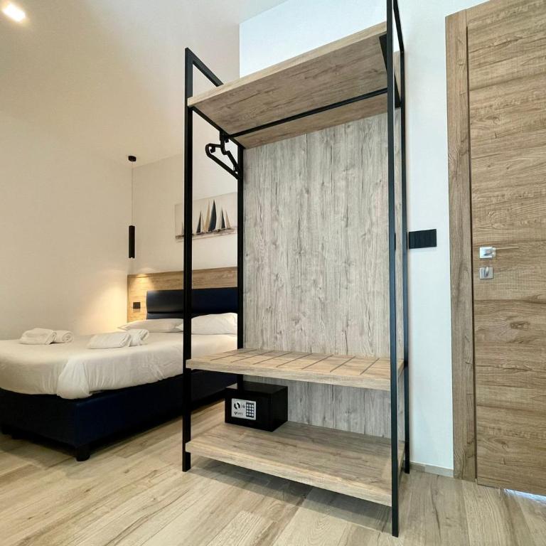 Bari Airport Rooms - Double Room with Balcony - 10
