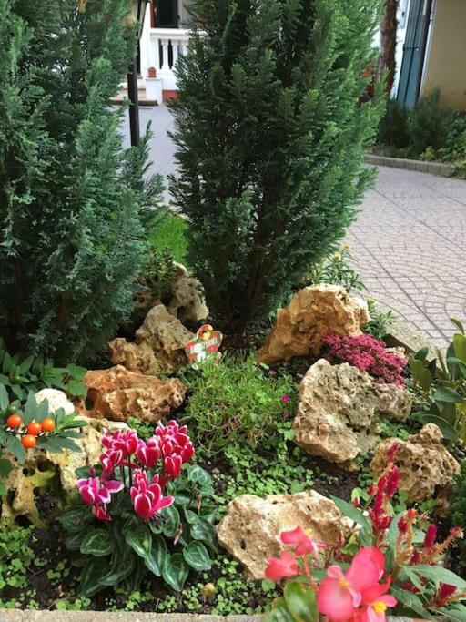 AT Home 128 : little garden in the city - Appartamento con 3 Camere da Letto - 38