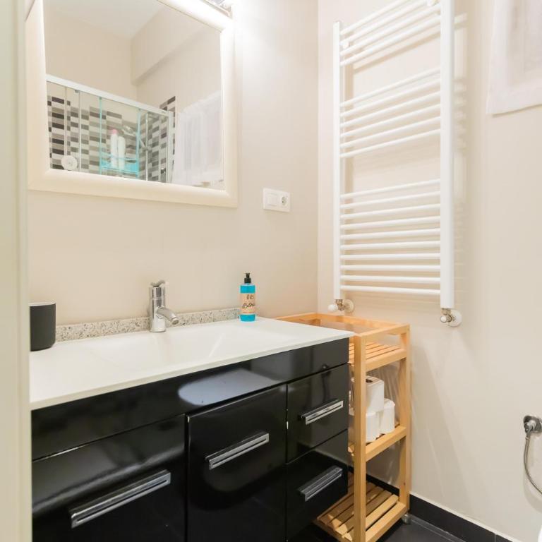 Etxeberria Park Free Parking by Next Stop Bilbao - Three-Bedroom Apartment - 22