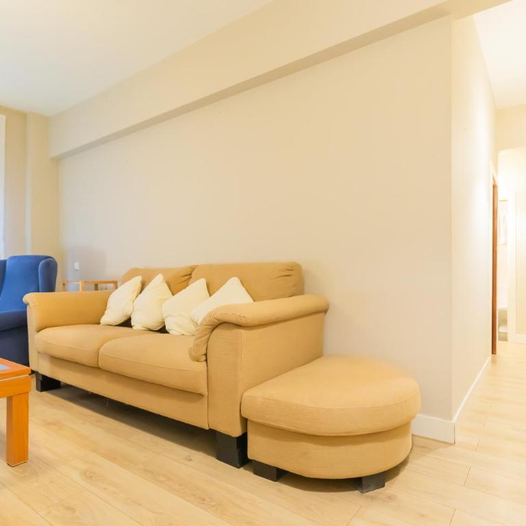 Etxeberria Park Free Parking by Next Stop Bilbao - Three-Bedroom Apartment - 3