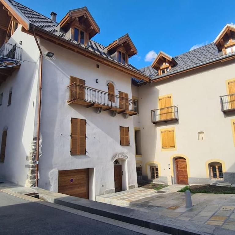 Les Suites du Monetier, alliant le charme et l'authenticité d'un chalet de prestige au cœur du village - Appartement - 11