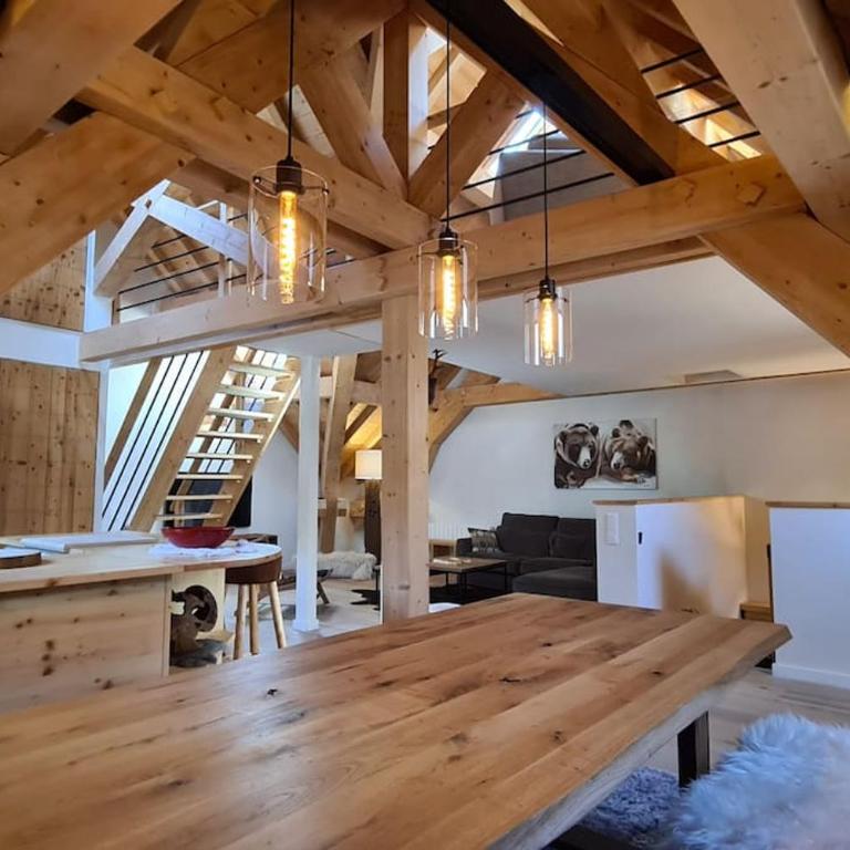 Les Suites du Monetier, alliant le charme et l'authenticité d'un chalet de prestige au cœur du village - Appartement - 35