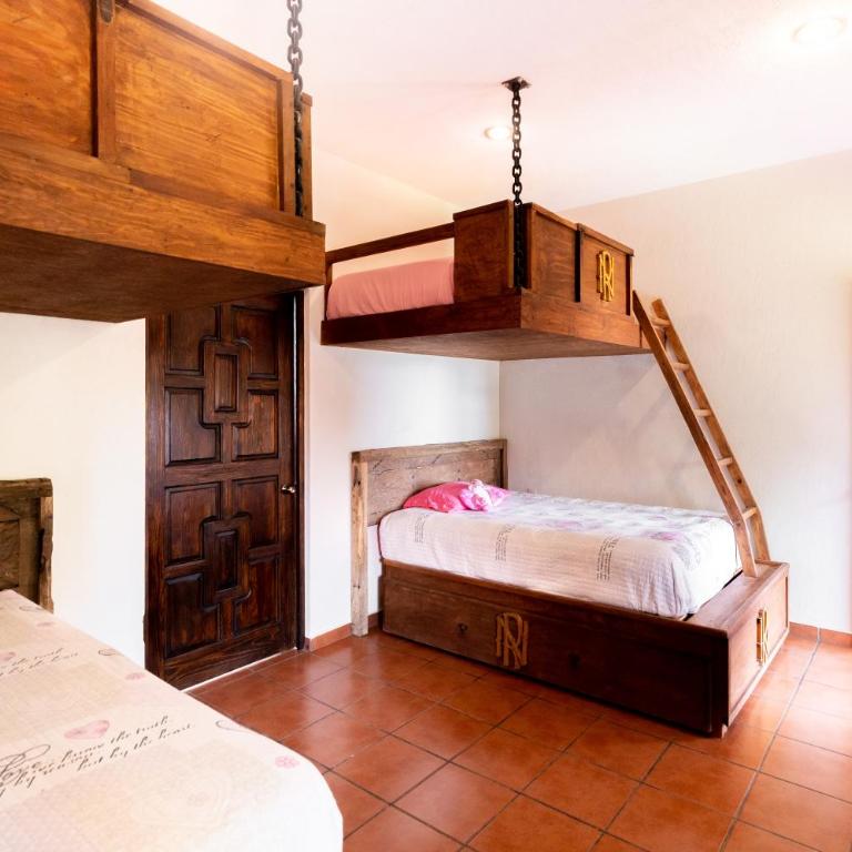 Hacienda Maria Eugenio - Family Double Room - 4