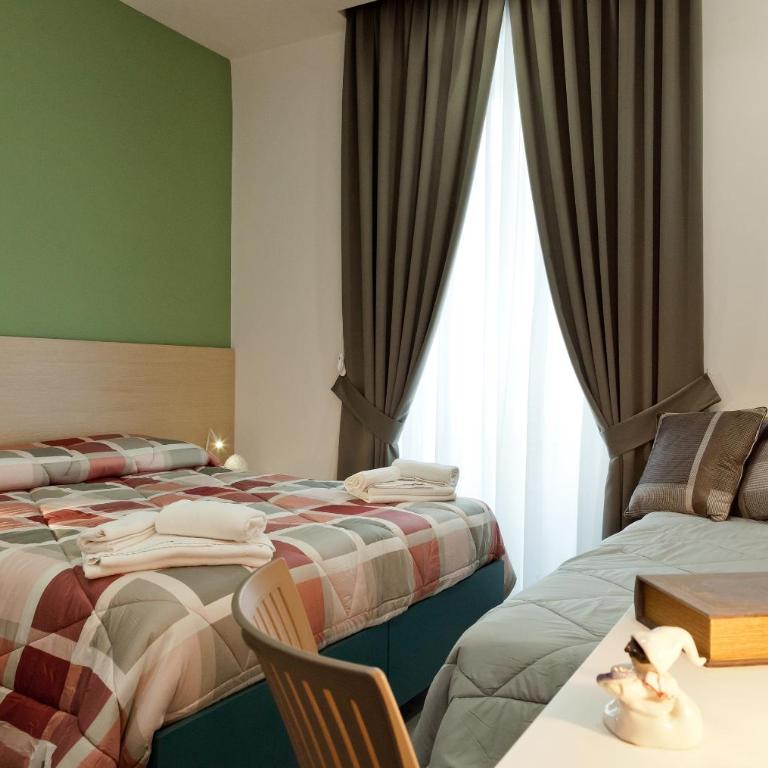 Domus Schilizzi - Camera Tripla con Bagno Privato - 3