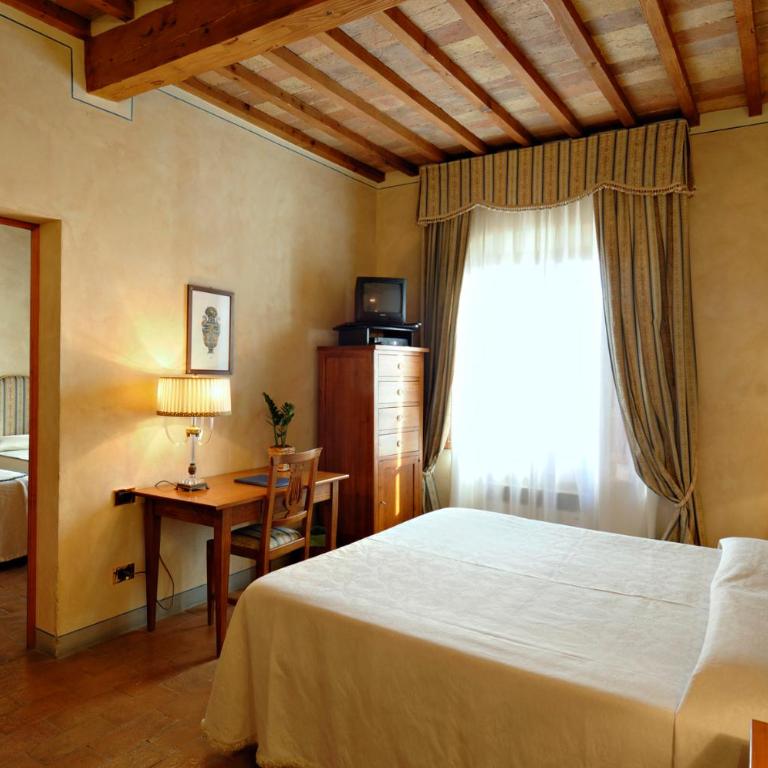 B&B Palazzo Al Torrione - Camera Familiare con Bagno - 1