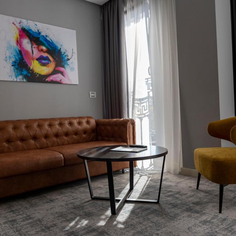 H41 Luxury Suites - Junior Suite - 2