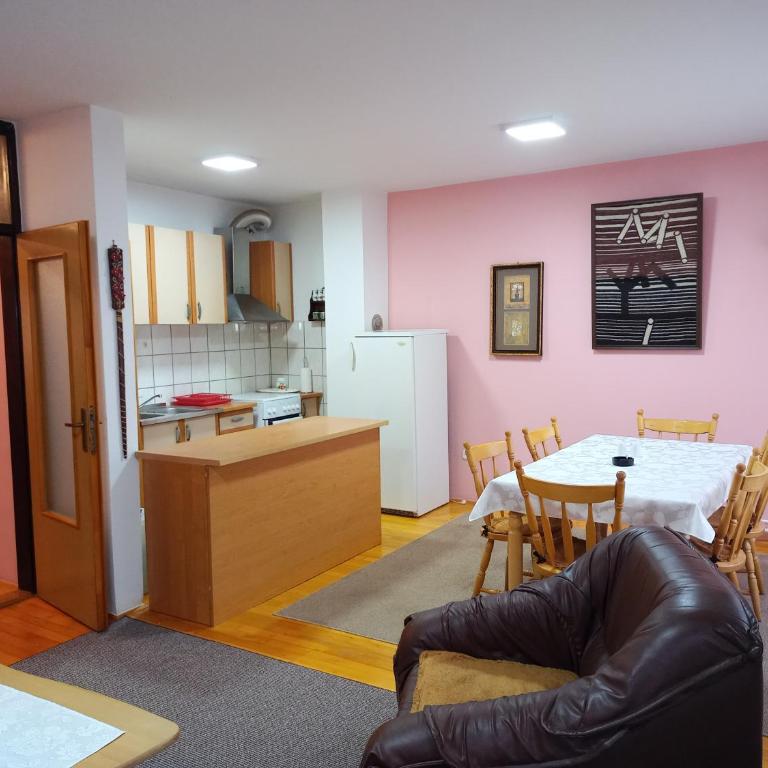 Apartman Balta - Two-Bedroom Apartment - 7
