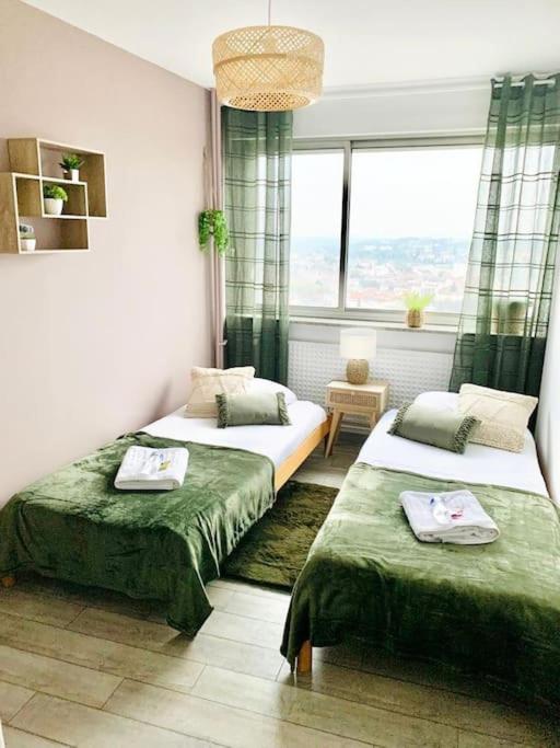 TOUR de l’europe, en plein centre avec parking. - Appartement 3 Chambres - 7